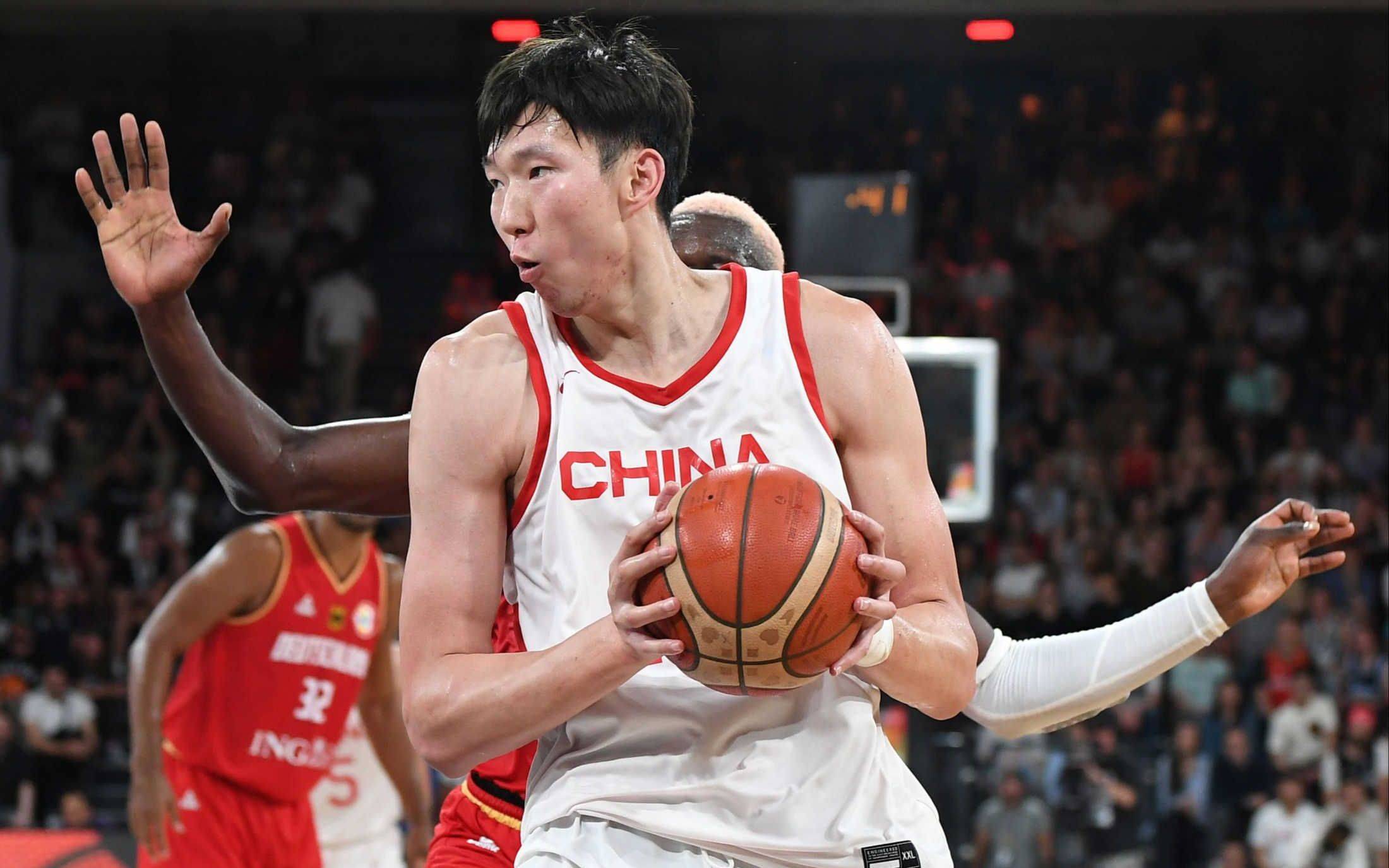 NBA球队小球阵容引领流行趋势，灵活变阵打法不断挑战对手的简单介绍