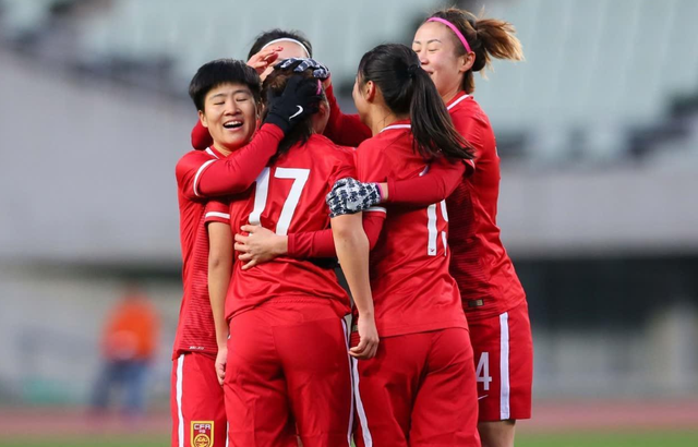 哈萨克斯坦女足豪取三分，领跑
