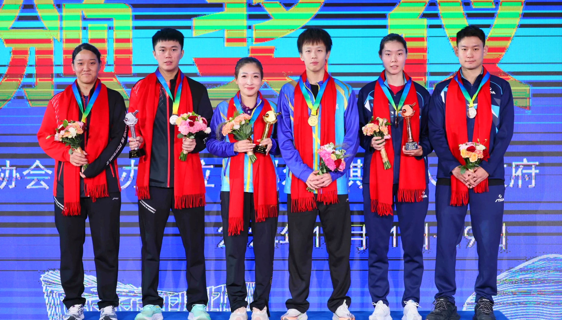 乒乓球团体赛激烈开战，顶尖对决精彩纷呈