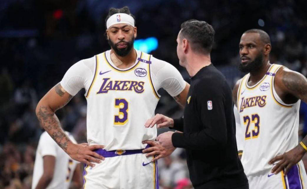 湖人主场击败凯尔特人保持不败