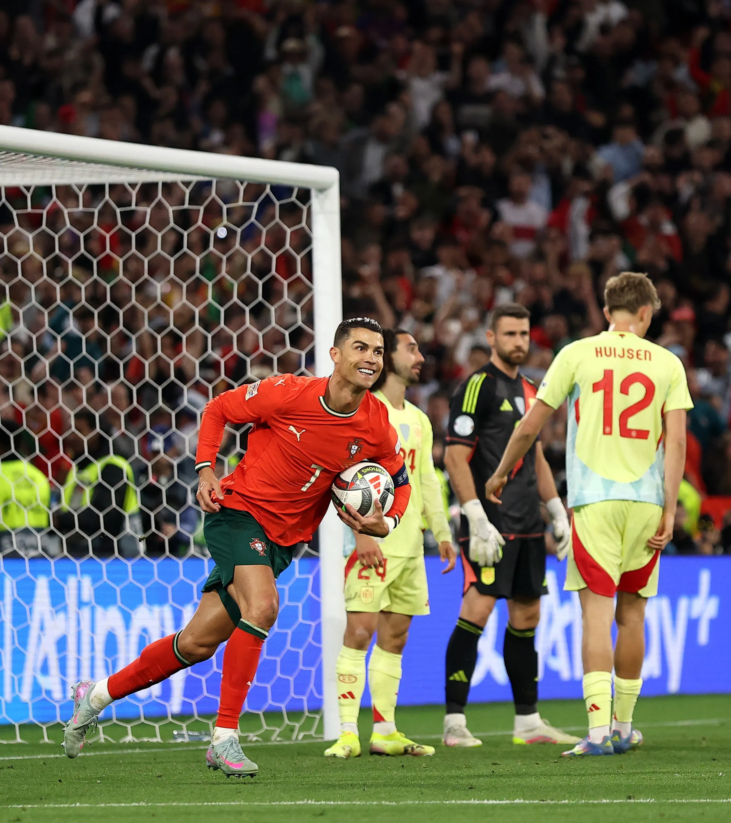 克罗地亚队惨败,无缘欧国联半决赛 克罗地亚队惨败,无缘欧国联半决赛