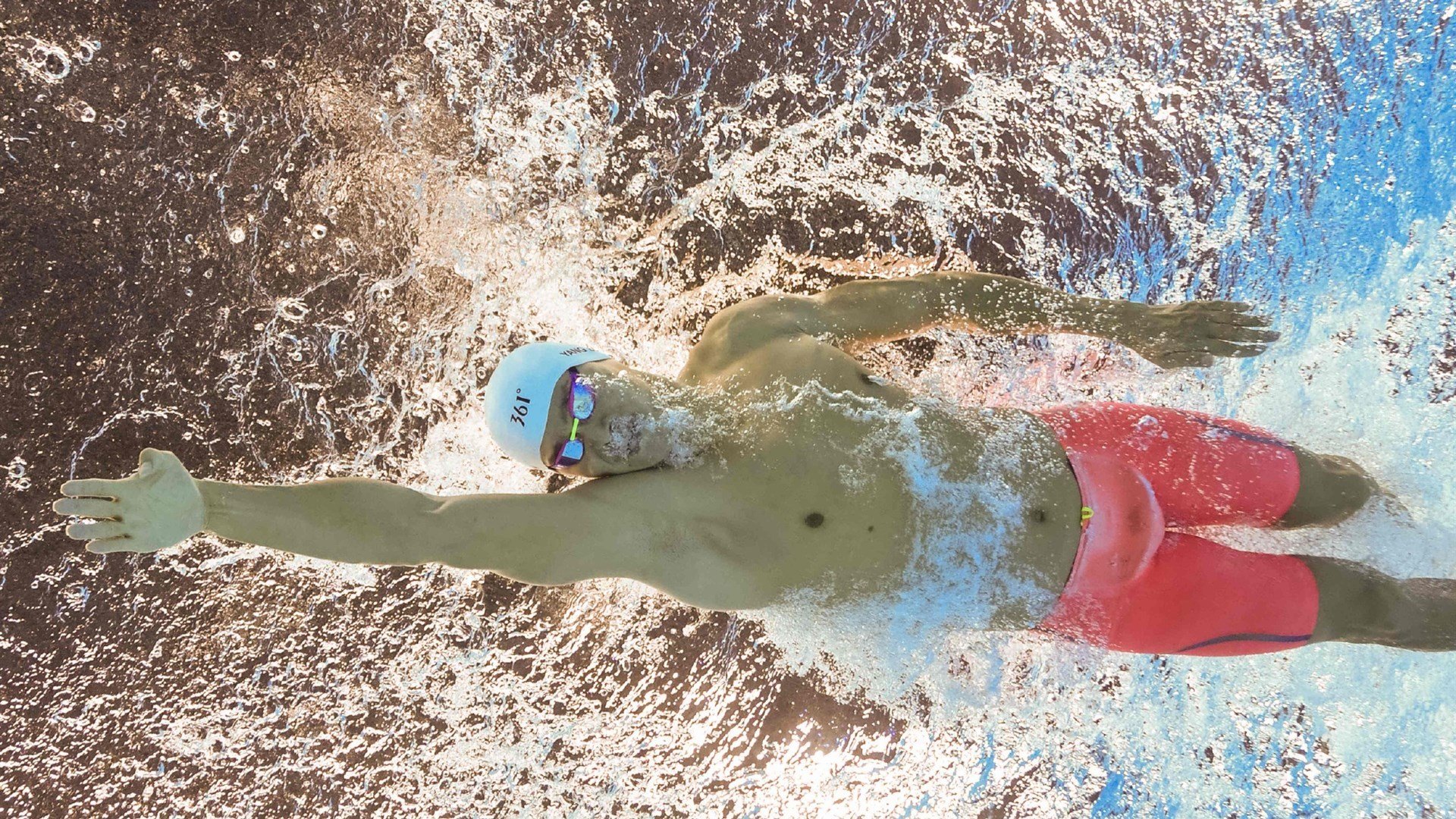 秩序与混沌的狂欢夜，若日尼奥的统治与韩国足球的闪电