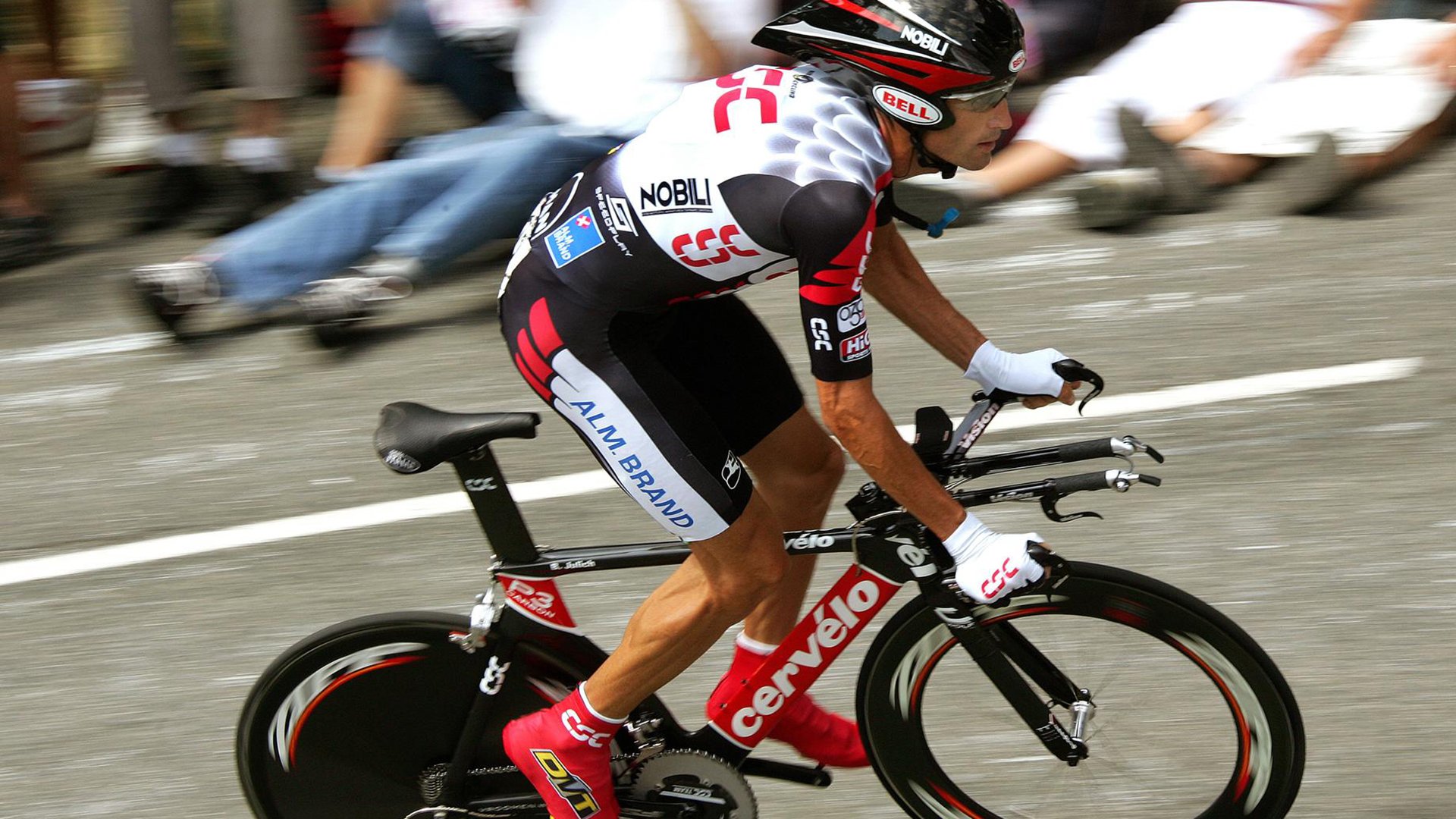 羽毛球亚洲赛事双星闪耀，韩国队团体赛完胜泰国队，戴资颖单打统治全场