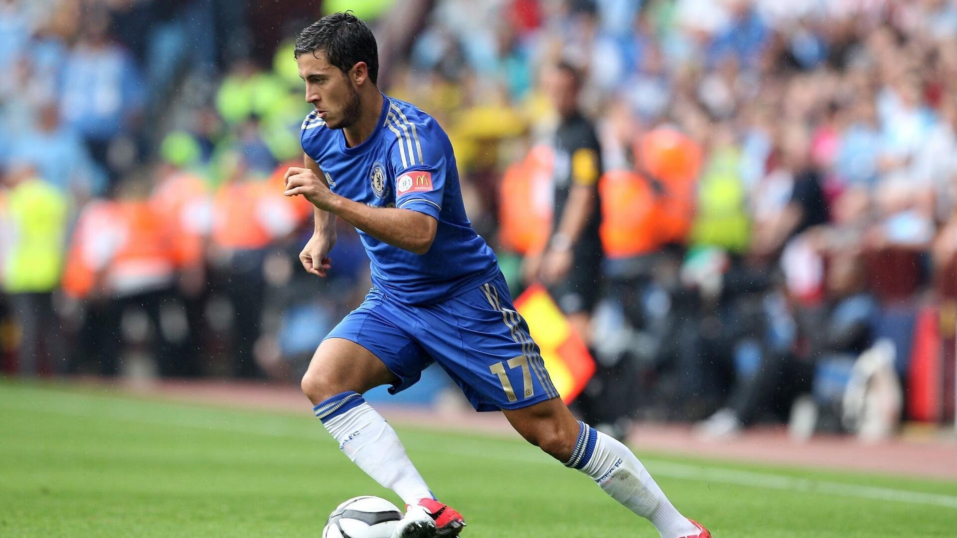 东方秩序与北欧神话,当伊布的倒钩撞上日本足球的编码矩阵