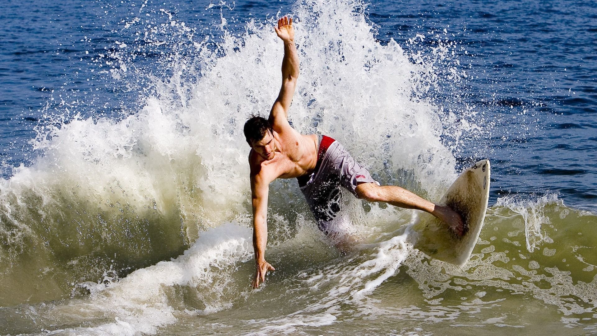 张继科独取两分难救主，奥地利队绝地翻盘背后的冷酷与灼热