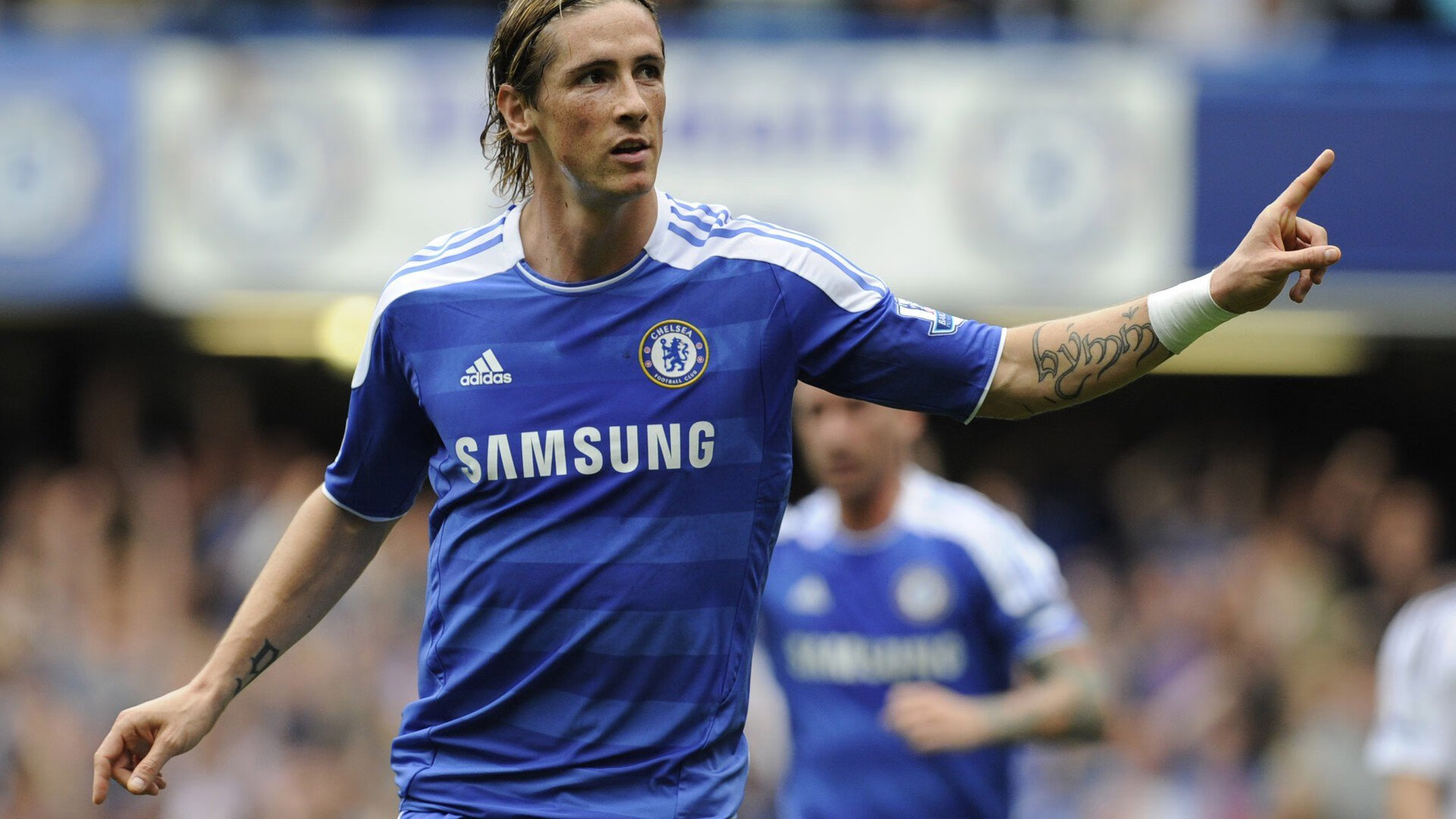 战火淬炼的孤胆，欧洲杯一夜，莱万如何扛起整个乌克兰的重量